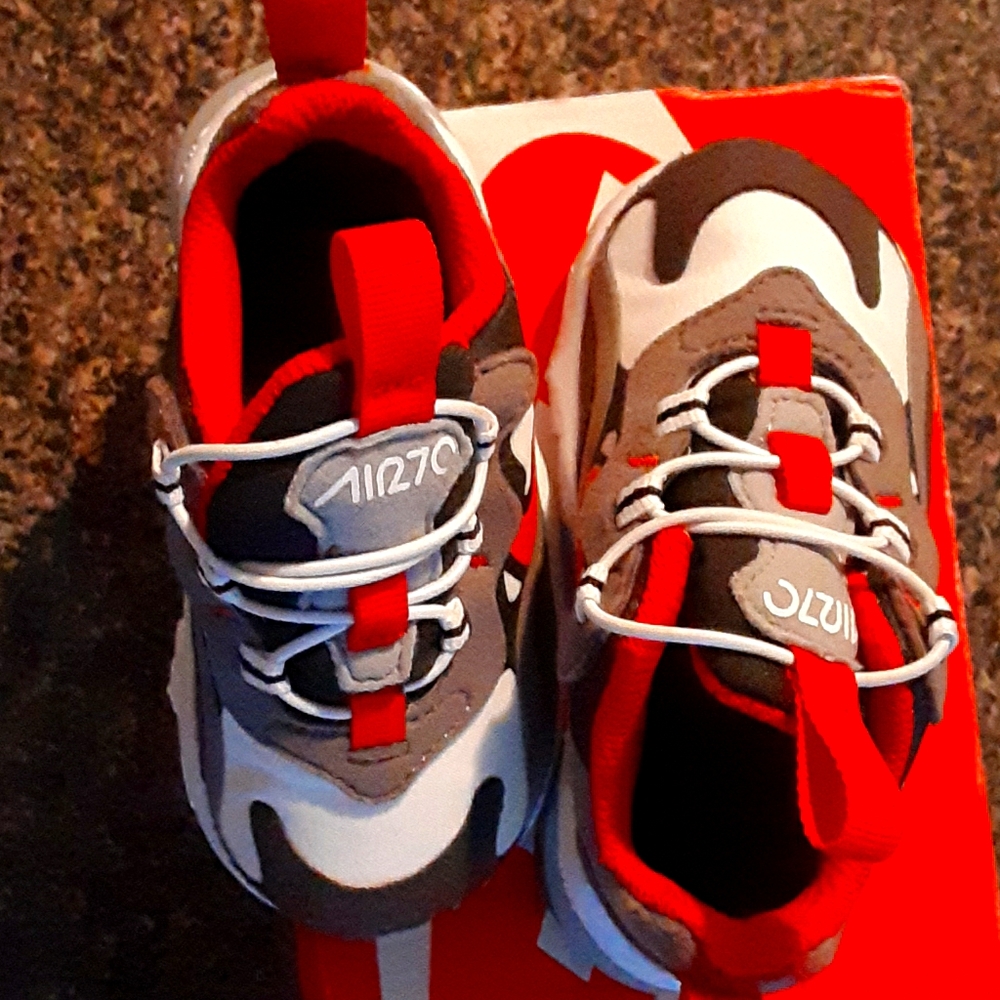 Nike Air Max 270 RT
